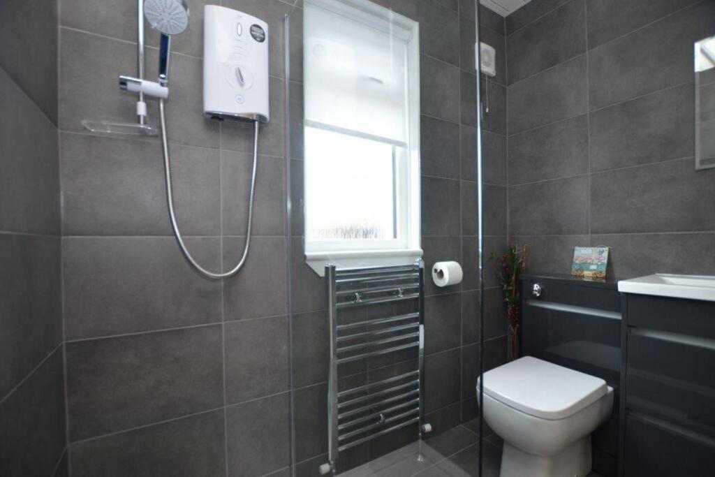 Ferienwohnung Ideally Located Modern Flat Troon Exterior foto